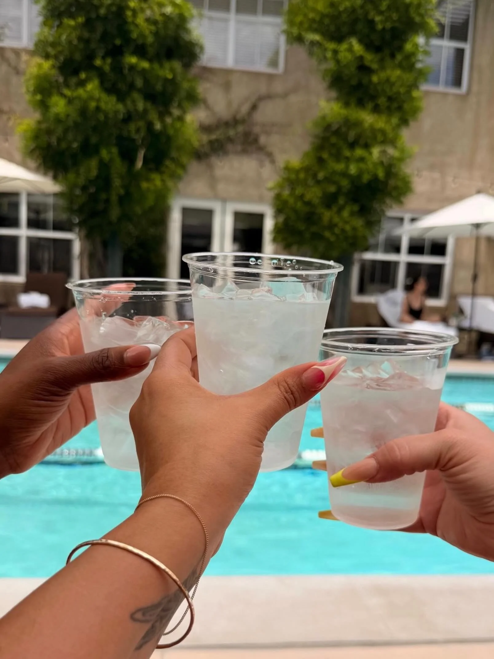 It&rsquo;s going to be a hot one this week. 🔥

Lucky for you, our pool is calling. 💦 Grab a friend, enjoy our housemade citrus water, and soak up summer the relaxing way.

📷: @_lovecourt