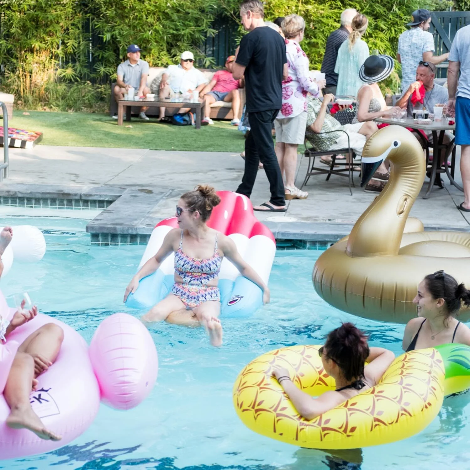 7.16.26

POOLSIDE VIBES

Our favorite party of the year. Send us a DM to RSVP.

🏊&zwj;♀️ 🍷 ☀️