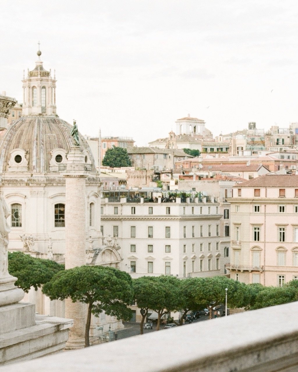 Been trying to take my film camera with me more often to document not only weddings and love stories but also moments of life 🫧

film wedding photographer, london film photographer, uk wedding photographer, wedding portraits on film, documentary fil