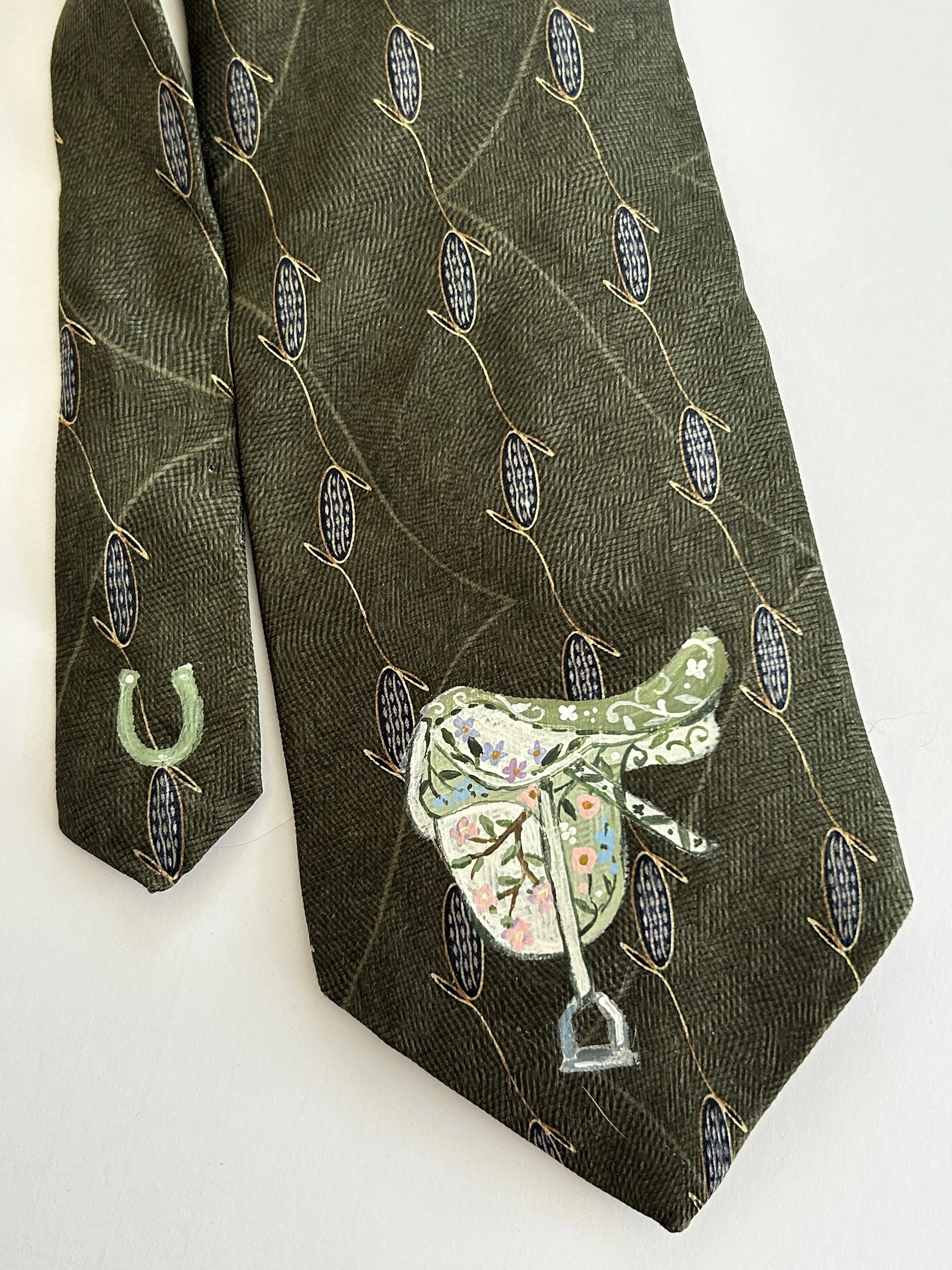 Hand-Painted Western Silk Tie - English Blooms