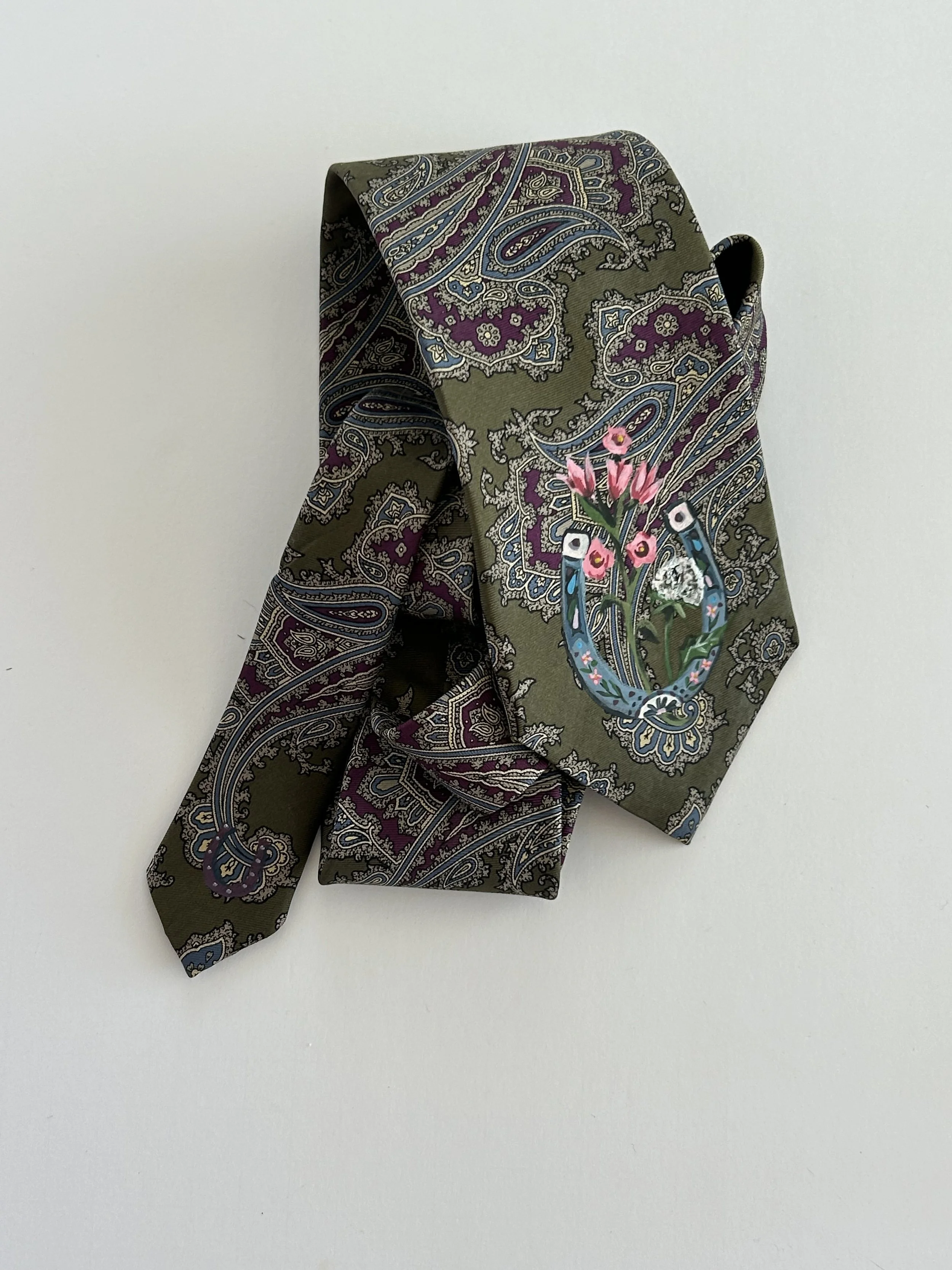 Hand-Painted Western Silk Tie - Olive Green Horseshoe