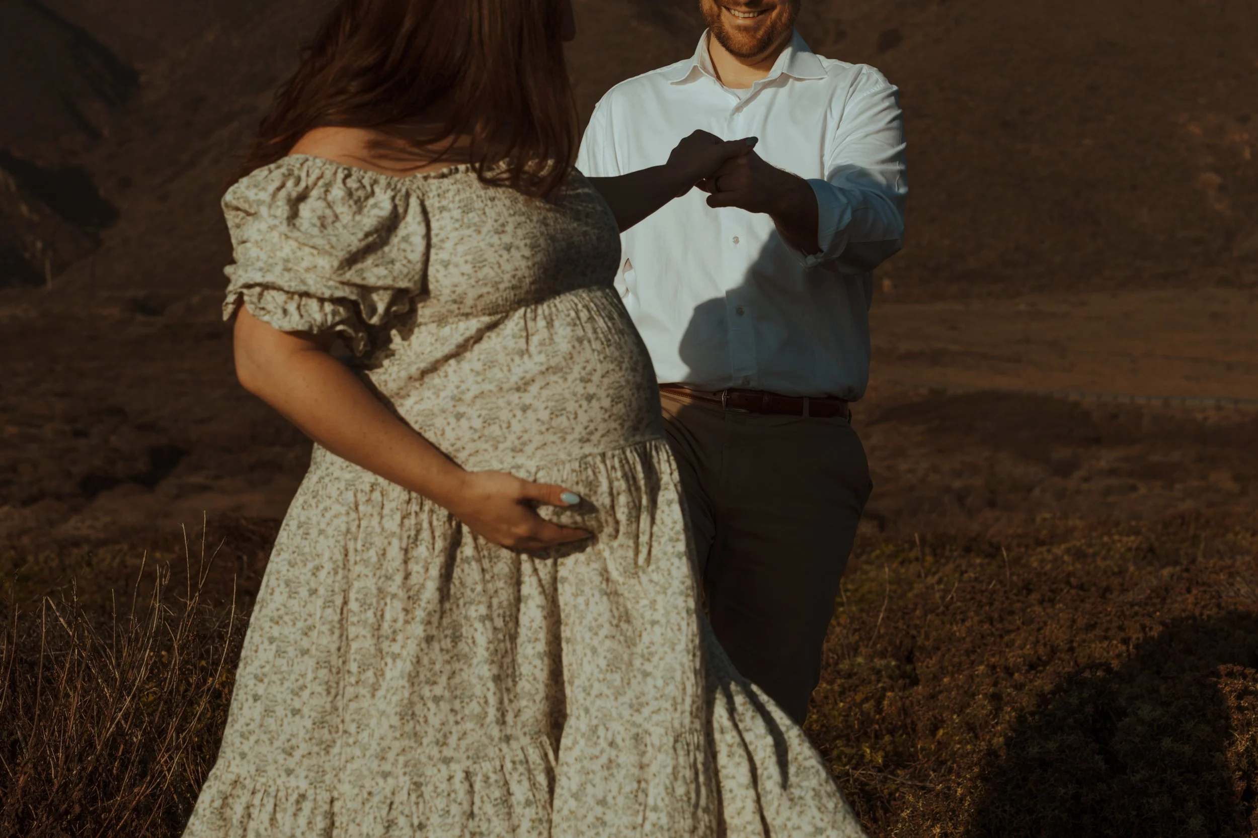 maternity session at garrapata beach overlook