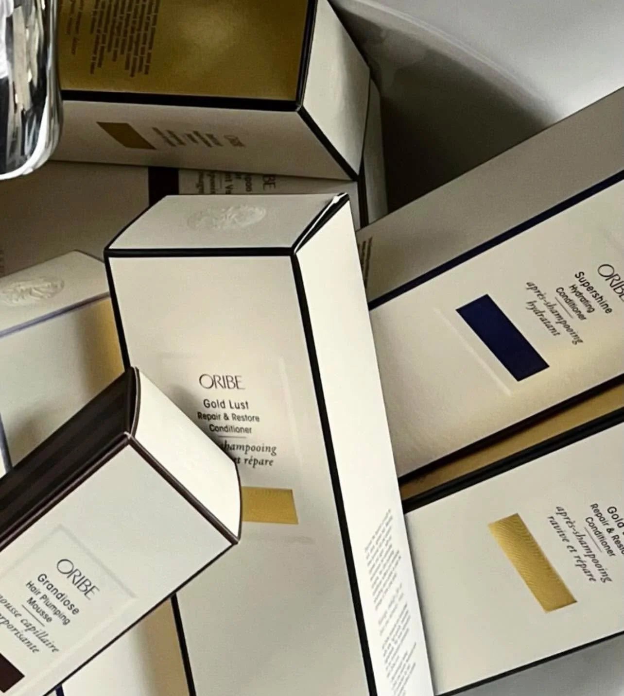 #OribeObsessed! What is your go-to products that you cannot live without!? ⬇️