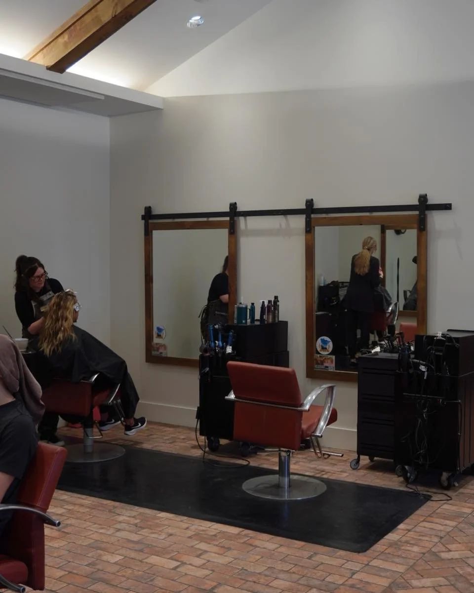 ⭐️⭐️⭐️⭐️⭐️

&ldquo;When you move to a new town choosing a salon is right up there with choosing a new health practitioner and one's hair could not be in better hands than those at Salon Brad. They have incredible hair artists, very knowledgeable when