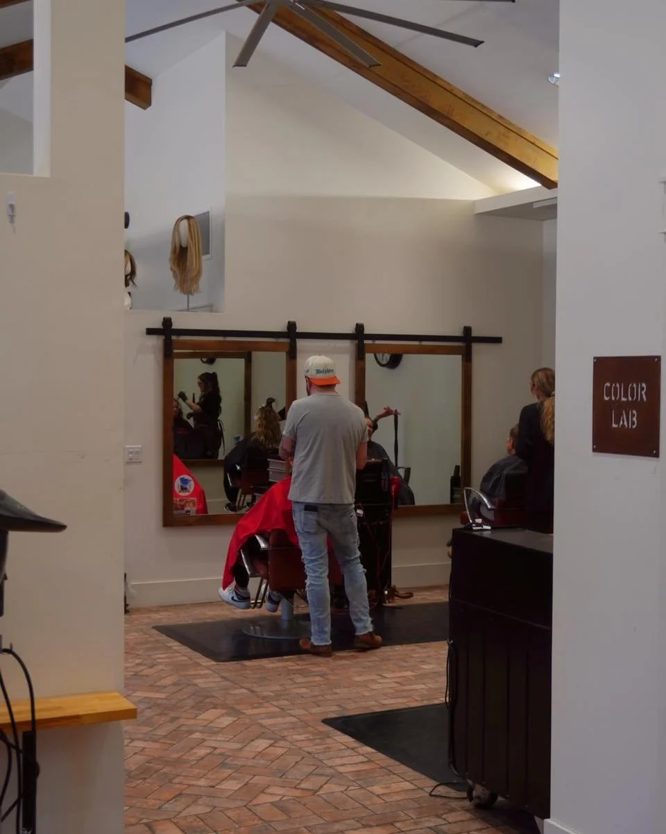 ⭐️⭐️⭐️⭐️⭐️
&ldquo;I have had so many great experiences at Salon Brad, I always leave so happy, I have had many stylists and everyone is so classy and professional and does quality hair care with great customer service and takes their jobs seriously, 