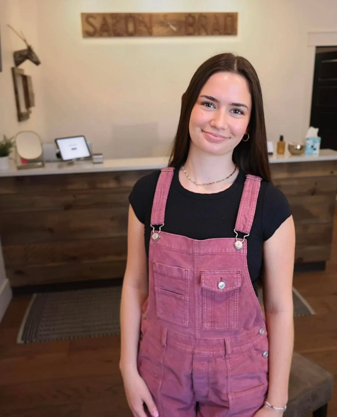 Join us in wishing the happiest birthday to Avery!

From welcoming guests with a smile to keeping our days running smoothly behind the scenes, Avery is such an important part of the Salon Brad team. Her kindness, positive attitude, and genuine care f