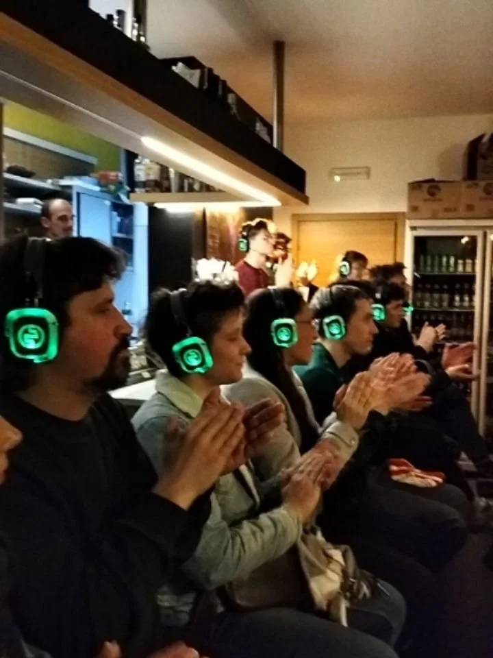 Intrecci, spoiler: &egrave; teatro!
Ha debuttato ieri al Bar Funivia con lo spettacolo Puttana🎧🎧

Ci vediamo gioved&igrave; prossimo con Parlare tra maschi.

Prenotate ch&eacute; i posti finiscono in fretta👯 
➡️347 796 3397