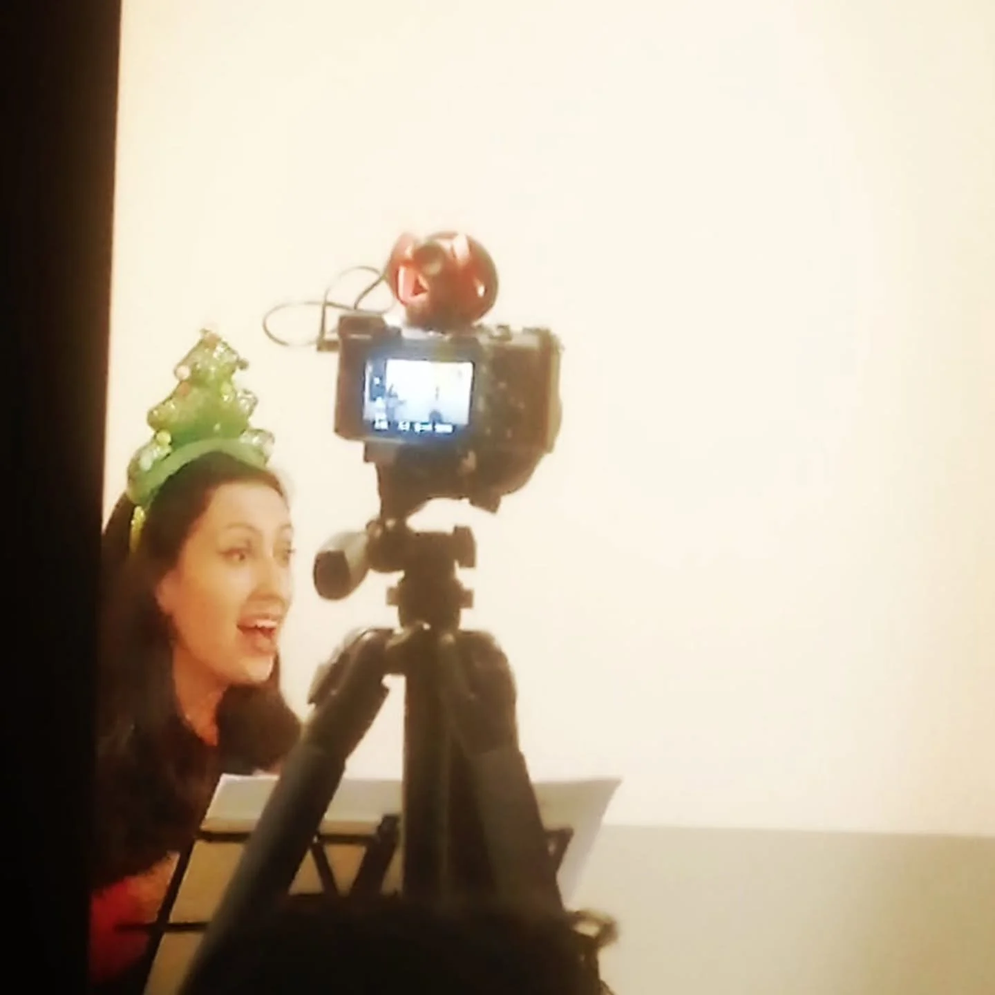 Yesterday—neither the wind nor Italy could stop us👯—the third evening of Intrecci at Bar Funivia. Thanks to @arieleceleste_, IL NOSTRO GRIDO has begun its journey!!! 

See you on April 2 for the fourth event, featuring a special version of La Socie