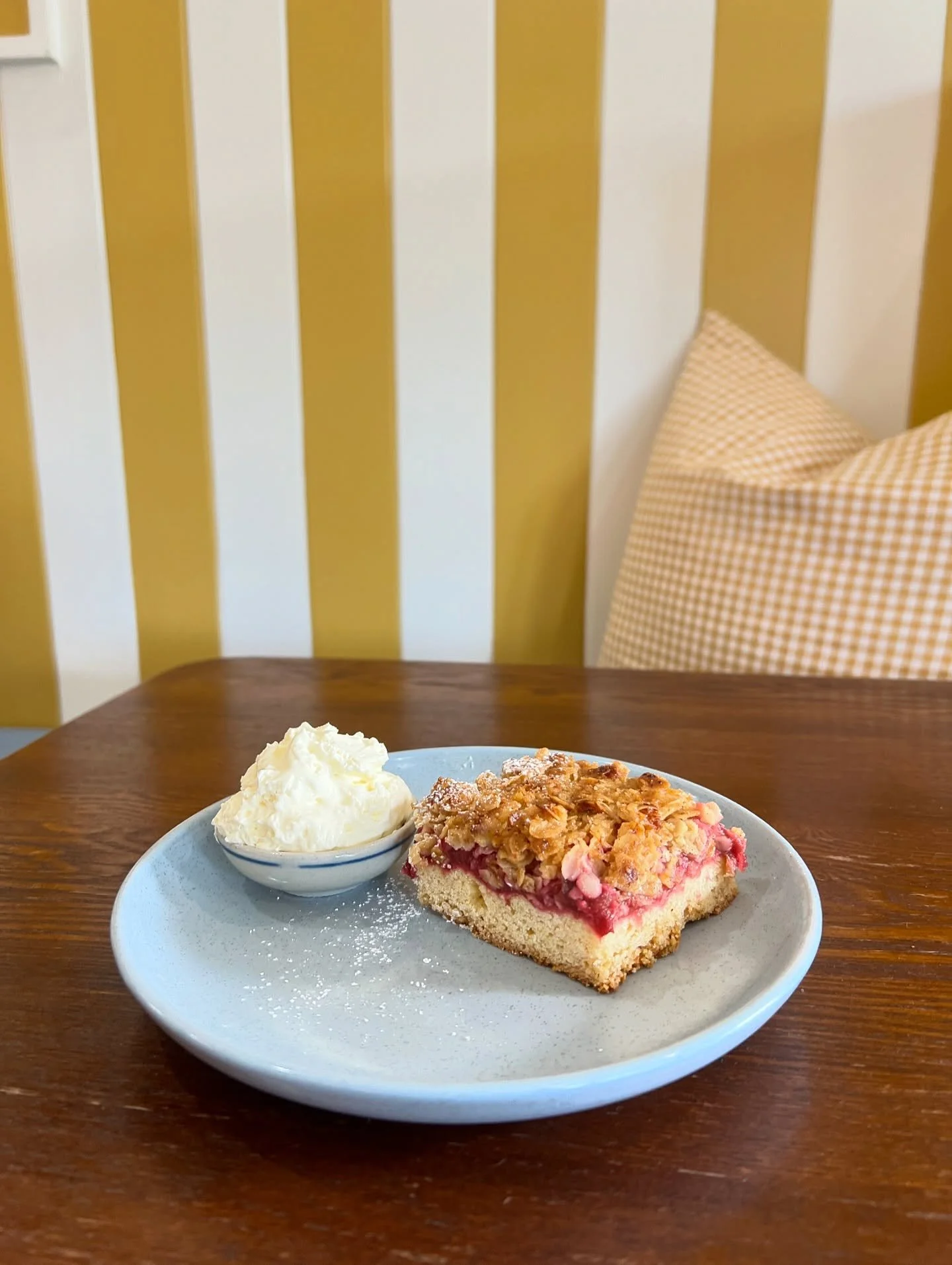 Rhubarb crumble for afternoon tea 🫖 🌷 

#honeylane #upweycafe #homemadefood #housebakedcakes #devonshiretea #dandenongranges #upwey #coffeeshop #thousandsteps #scones #freshfood #smoothies #coldpressedjuices #local #producestore #sourdough #bagels