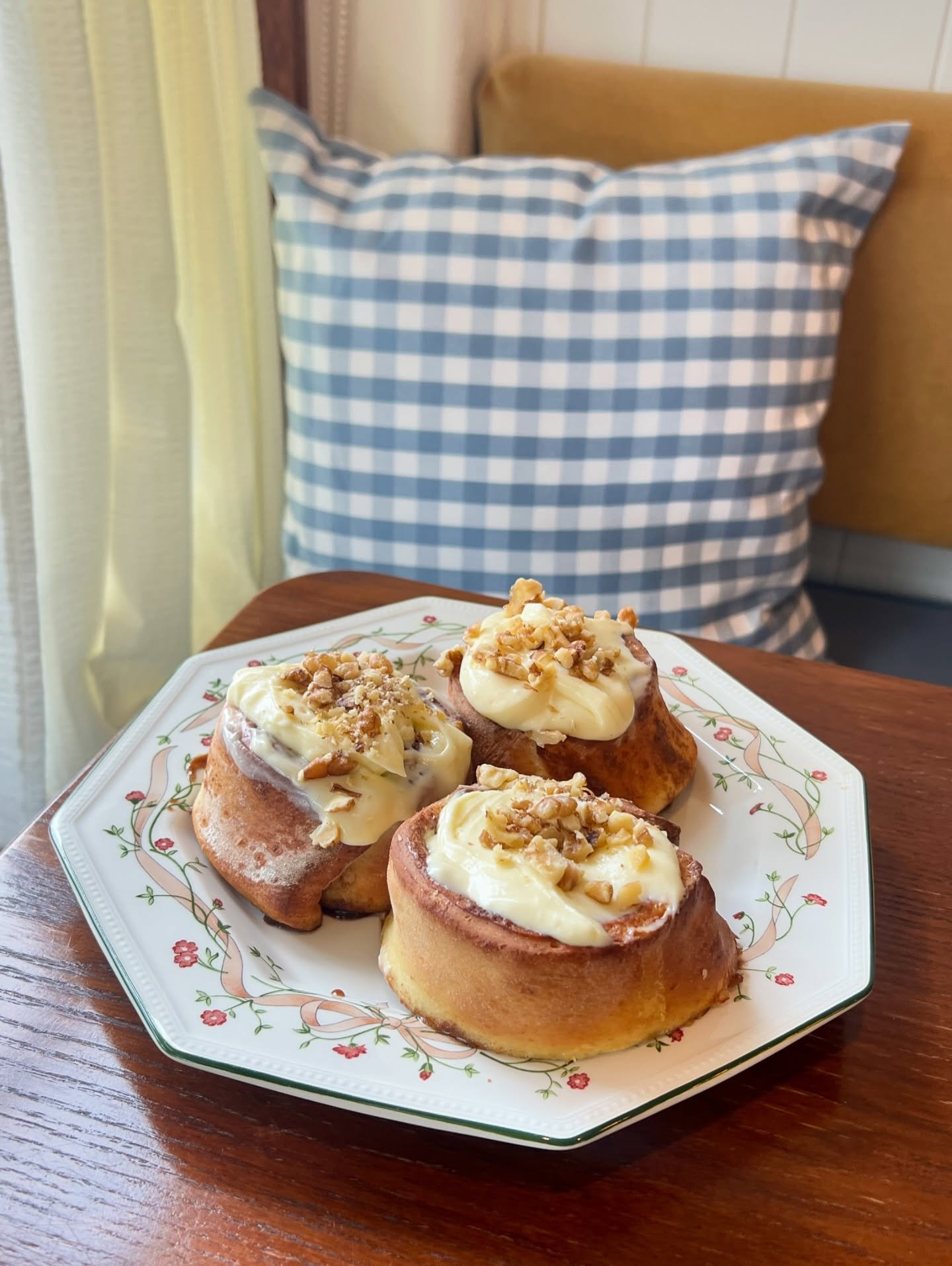 Fresh every Saturday 🌷

#honeylane #upweycafe #homemadefood #housebakedcakes #devonshiretea #dandenongranges #upwey #coffeeshop #thousandsteps #scones #freshfood #smoothies #coldpressedjuices #local #producestore #sourdough #bagels #cinnamonscrolls 