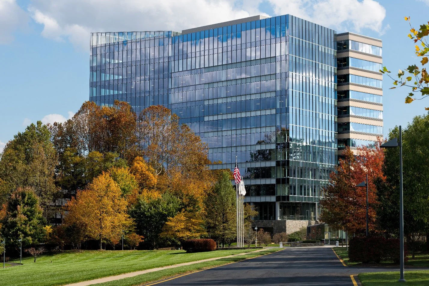 7-Office-Tysons-Overlook_html_291494bc.jpg
