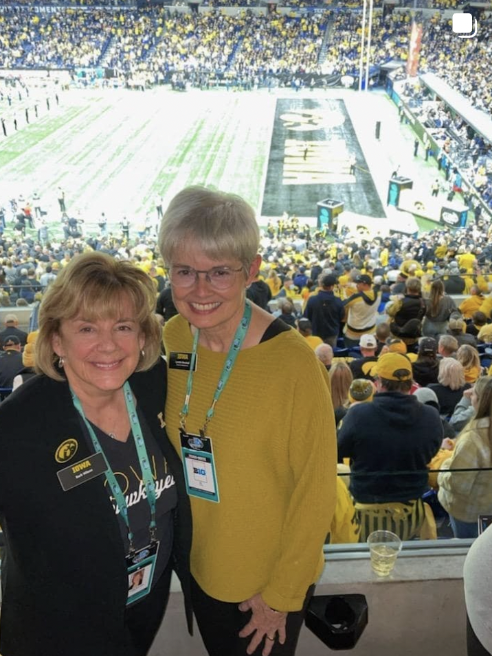 Go Hawks!! 💛🖤