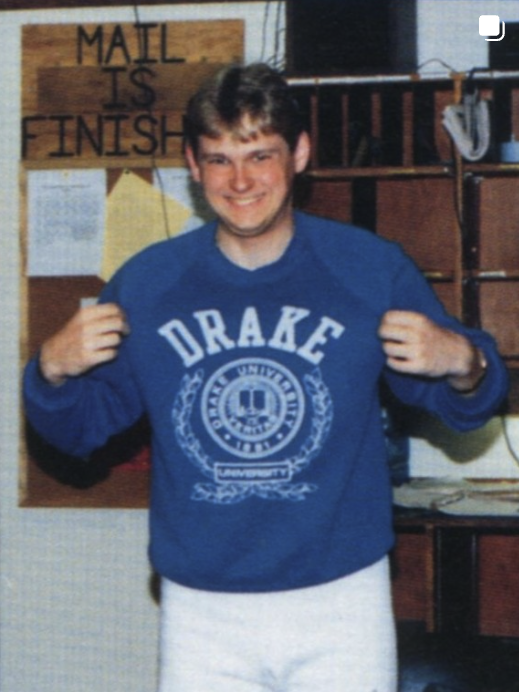 POV: You attended Drake University in the 90s. 💙🤙 #drakealumni