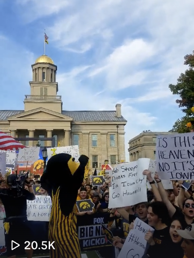 Coming to you live from America's best college town. #cfb #BigNoonKickoff #iowacity #collegefootball