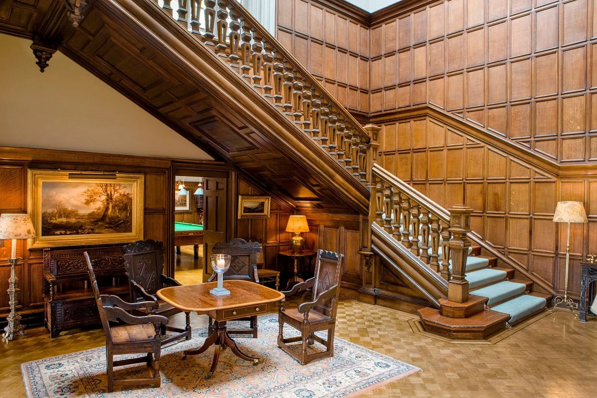 3 Dundas Castle Hallway.jpg