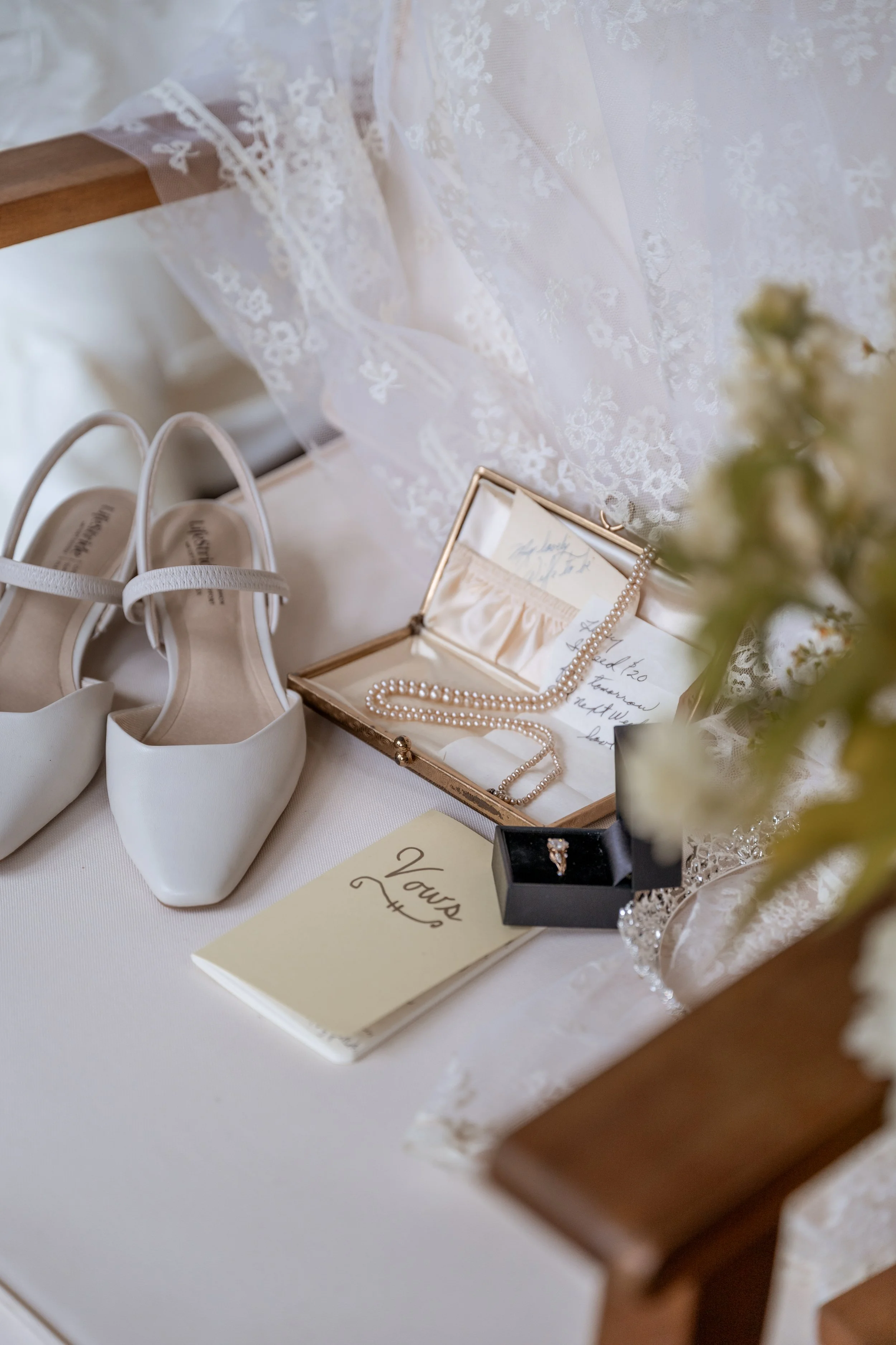 CP-EdieandEric-Sneaks-04.jpg