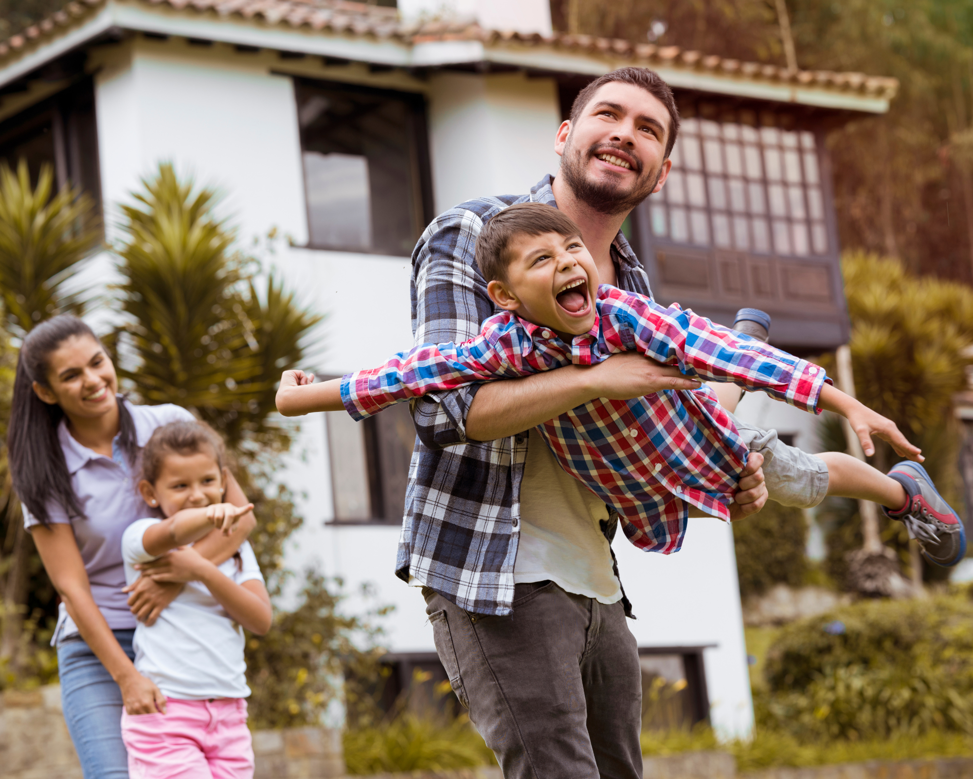Agency vs. Finding a Nanny on Your Own: A Risk/Reward Breakdown