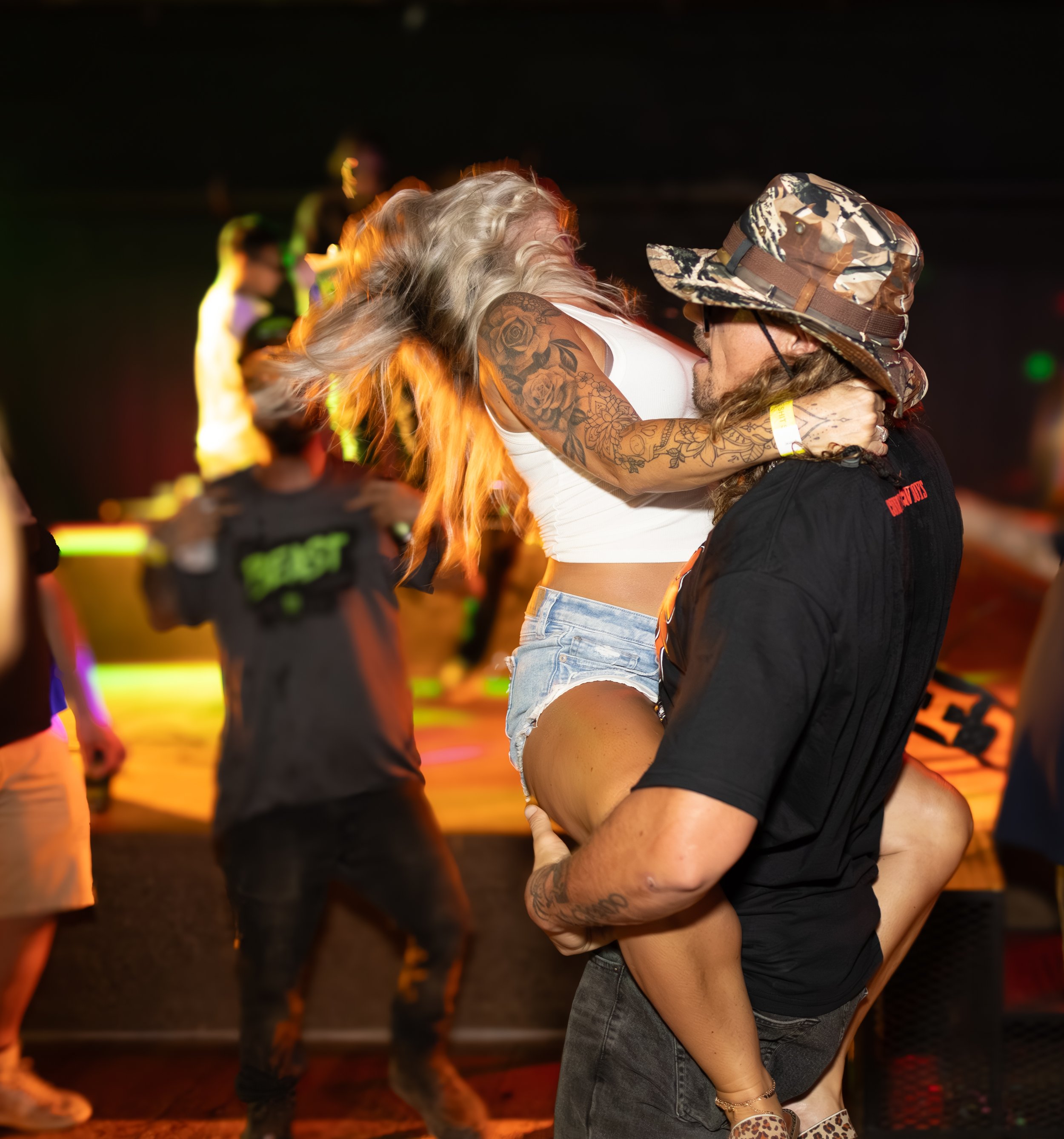 DJ