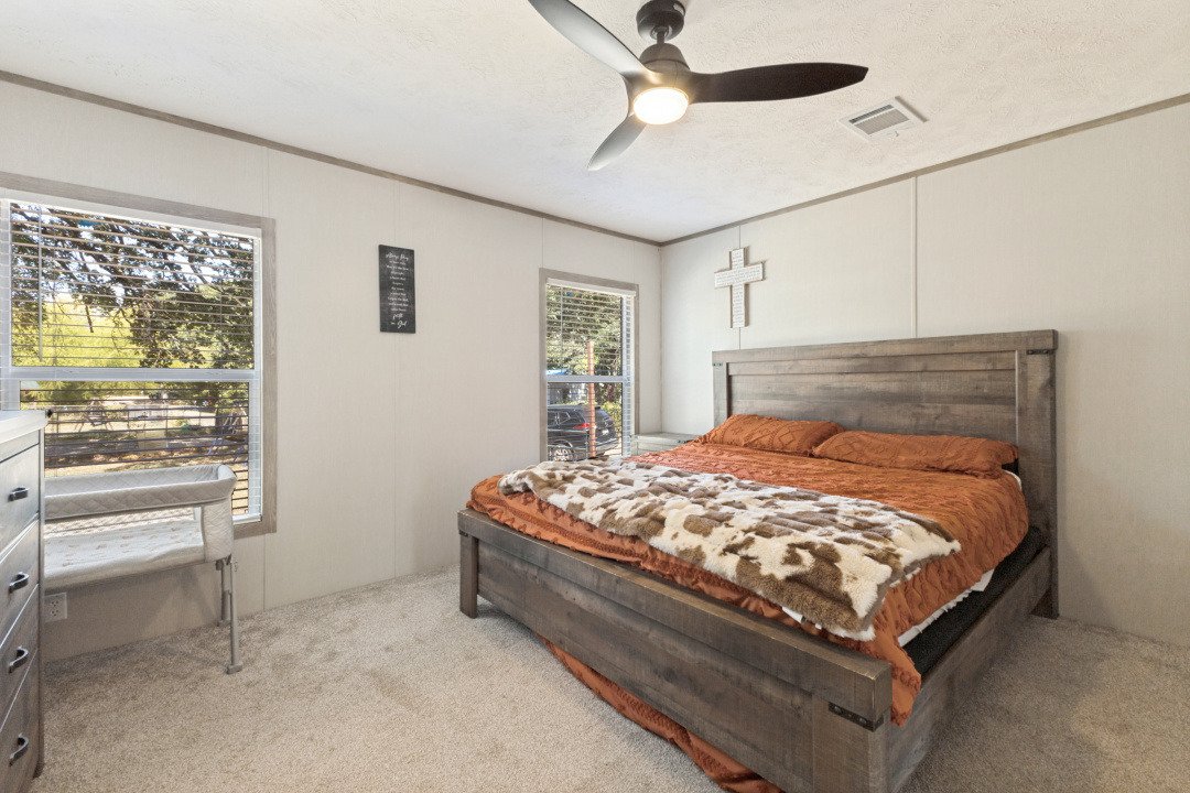 9776Navajo_mainbed.jpg