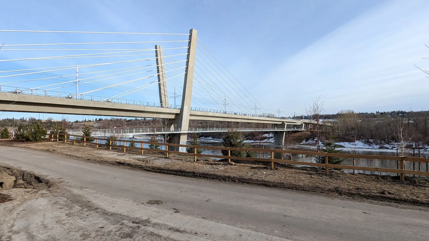 Tawatin&acirc; Bridge crossing the North Saskatchewan River in Edmonton