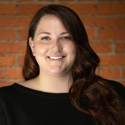 Carolyn Williamson, Communications Associate