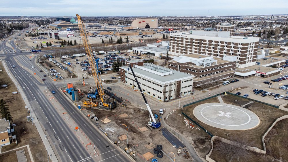 Cranes and new buildings under construction in Edmonton