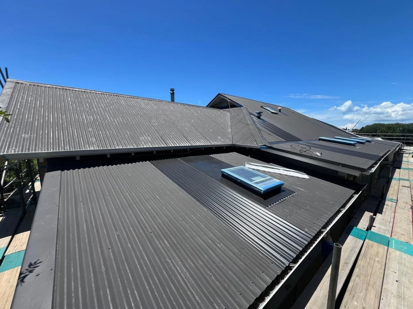 Swipe for result &rarr;

This is what a proper roof refresh looks like.

We repair, clean and prime first, then apply two coats for a durable, high-quality finish. Professional roof painting by TR Trade Group.  Message us today for a free quote.