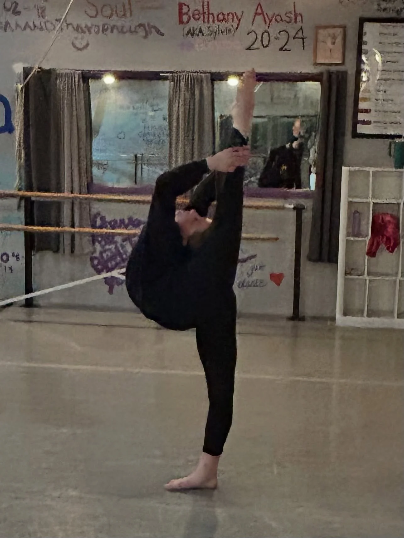 ✨ Flexi Pose Day in Stretch Class! ✨
Our dancers showed off their strength, flexibility, and focus &mdash; and we got some amazing shots in the process! 💪🩰 We love celebrating progress and confidence every step of the way.

Keep reaching, stretchin
