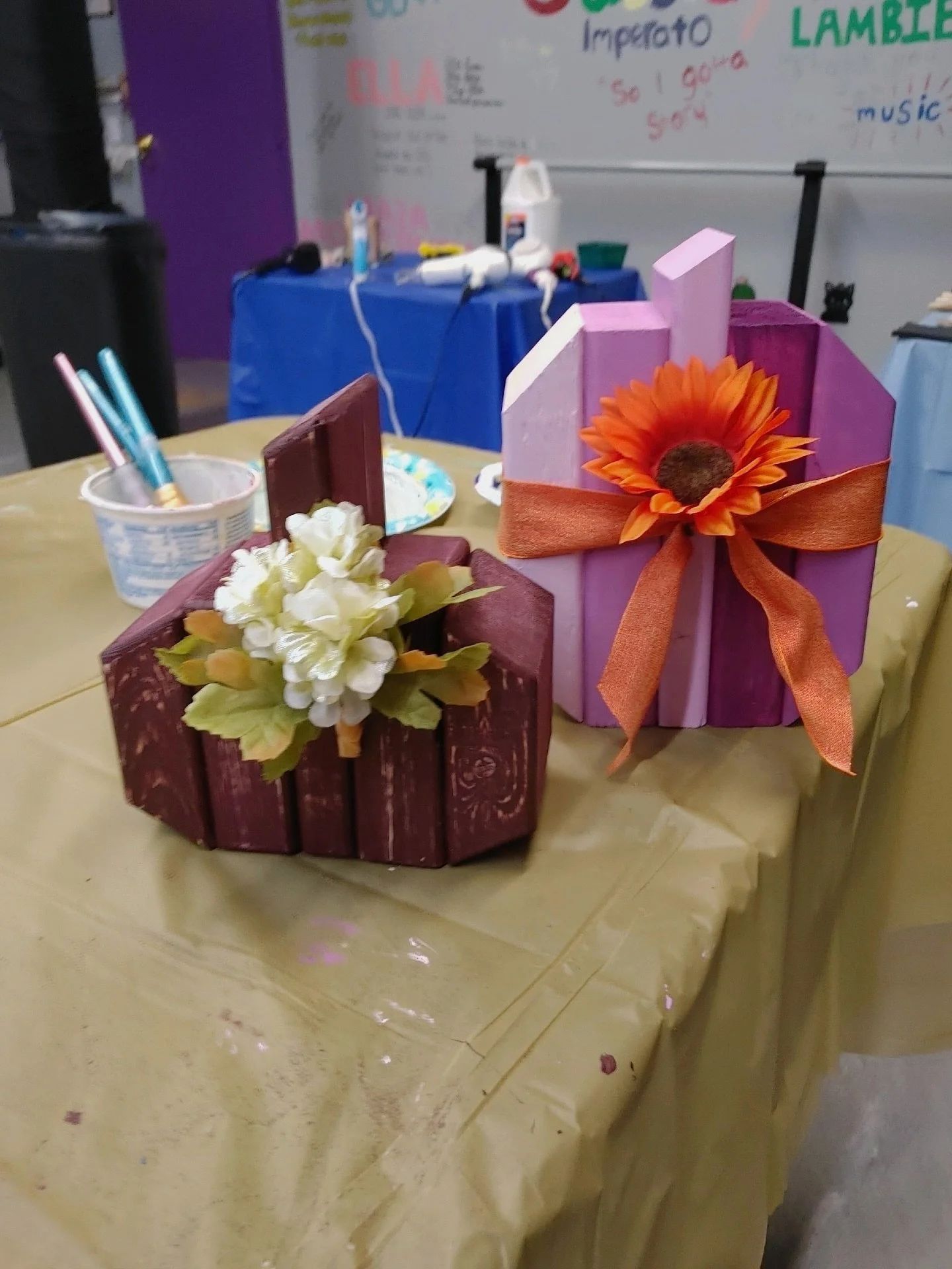 🍷🎨 Our Tipsy Pallet Night was a huge success! 🎨🍷
Thank you to everyone who came out to create, laugh, and make the most adorable fall d&eacute;cor together! 🍁✨

We loved seeing all the creativity (and pumpkin masterpieces 🎃) from this amazing g