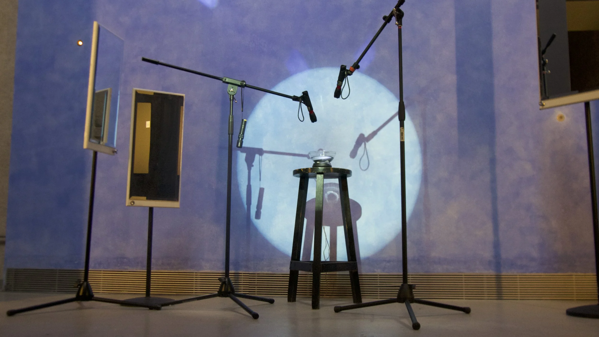 Amplificación de lo oculto | reflejo y resonancia