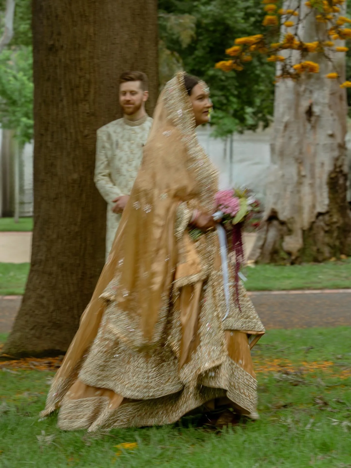 💐For Z&amp;J.
A courtyard wedding for is always so sweet and intimate. Loved seeing all the Indian traditional colours come together &mdash; easily one of the most colourful weddings ever. 

Florals: @xflos__ 
Henna: @melbourne_henna_artist 
Jewelri