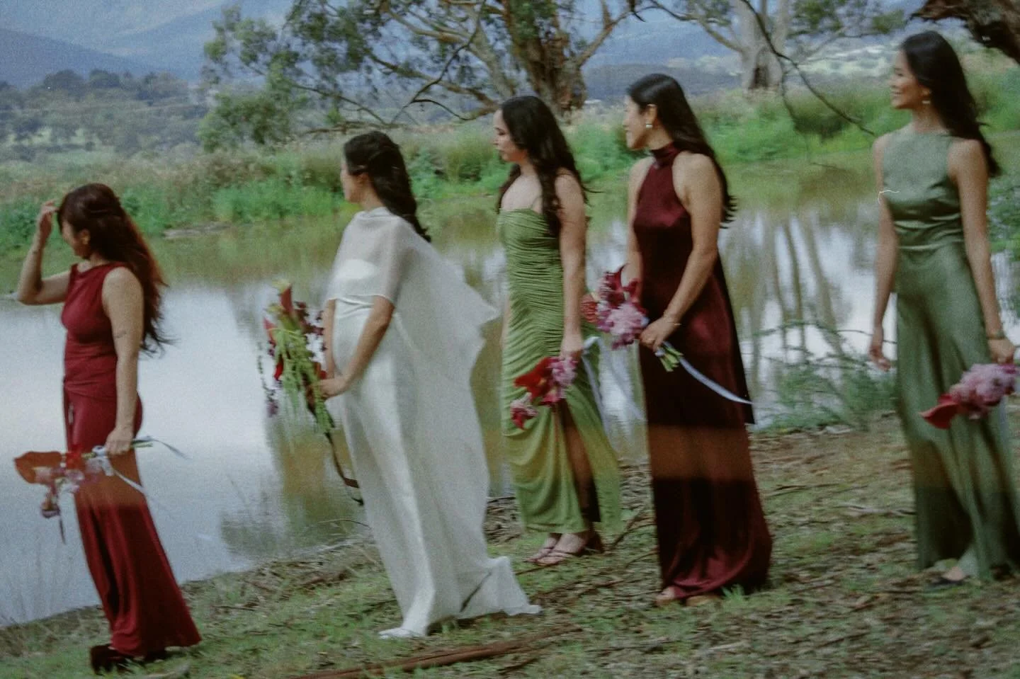 🌬️

A dreamy breeze flowing through.

The wedding of A &amp; J.