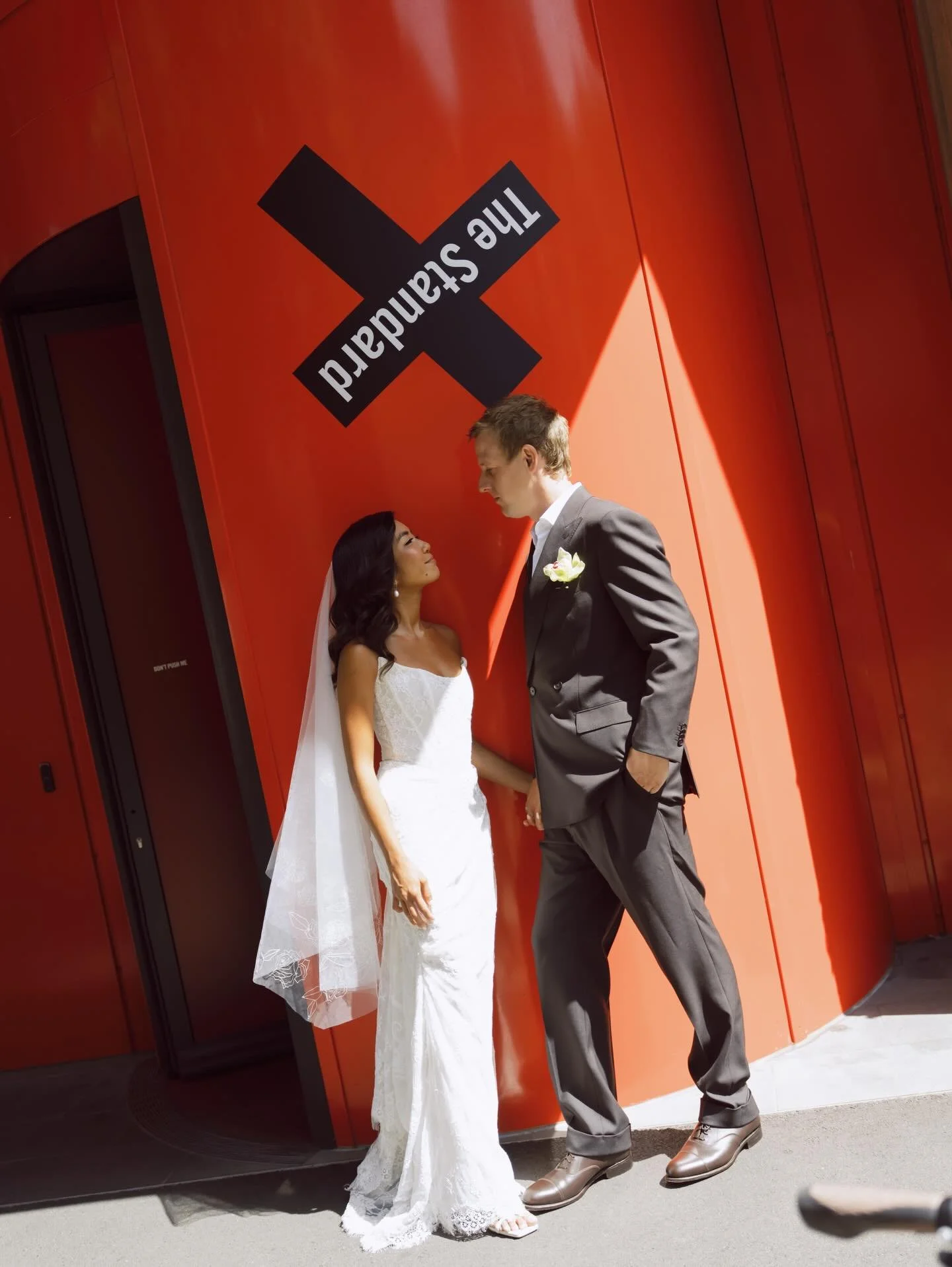 🍸🥭
@rielmae &amp; @oscar_lukersmith &rsquo;s beautiful tropical wedding last month was a total hit. The weather was hot but their energy was even hotter!!!

Thanks to Ariel &amp; Oscar for letting us be part of such an amazing celebration, beautifu