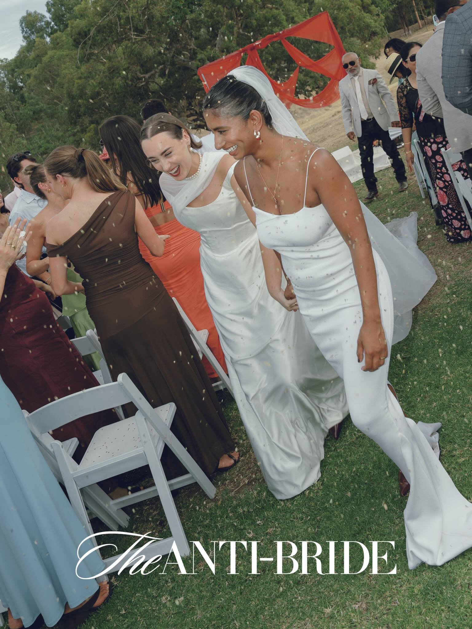 A lovely feature with @_anti_bride 
For @pulligard &amp; @clare_desliv 

Epic teams: 
Photo Booth @blanc.portraits 
Florals @tirasara.flowers 
Catering @elbapizzeriacatering 
MUA @beautybymalsha 
Planner @wedding_and_event_angels 
Marco Fedi&amp;tems