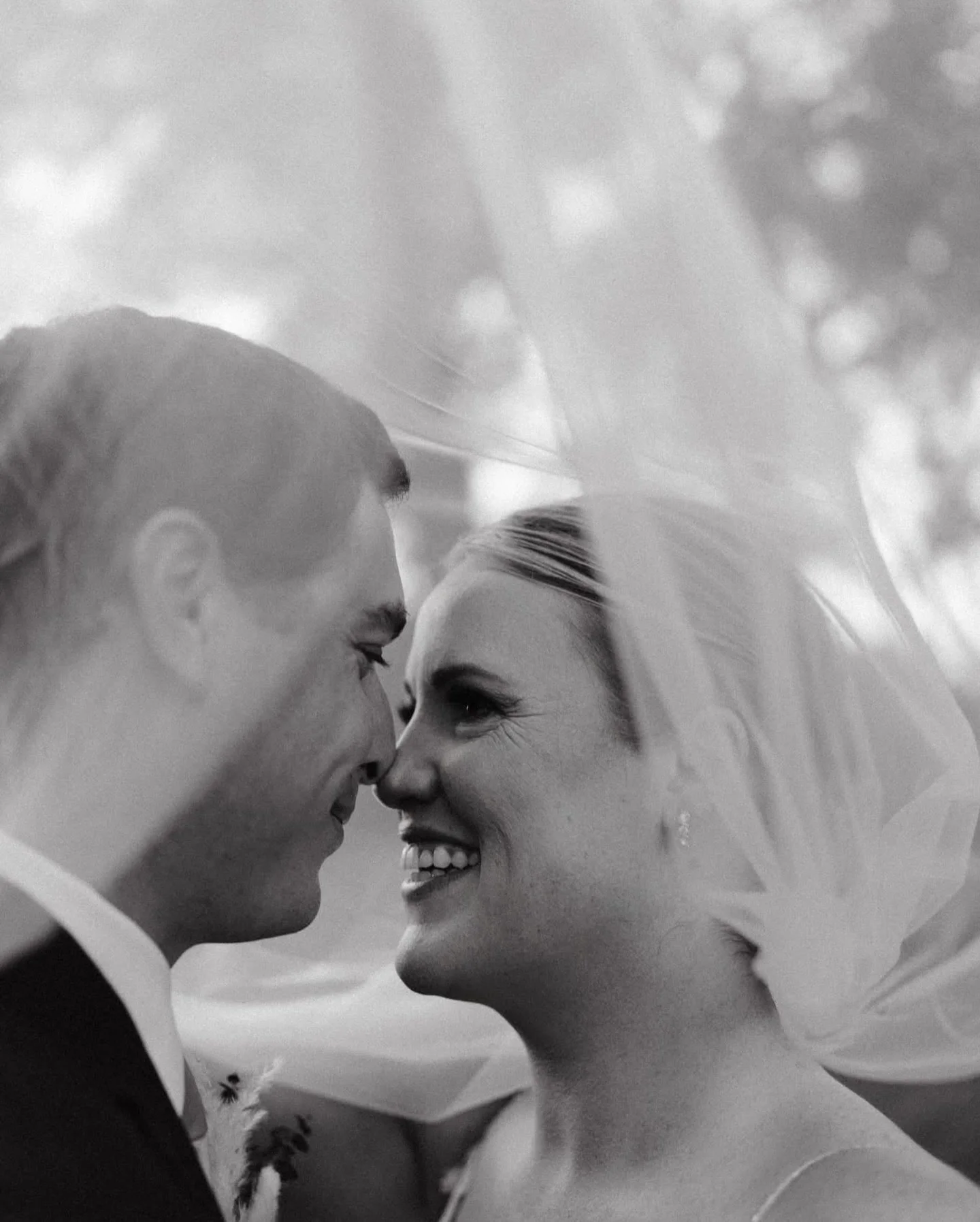 A perfect fall day for a perfect fall wedding. 🫶🏻 

#kentuckyweddingphotographer
#tennesseeweddingphotographer 
#nashvillebride 
#bridetobe 
#fallwedding #destinationweddingphotographer