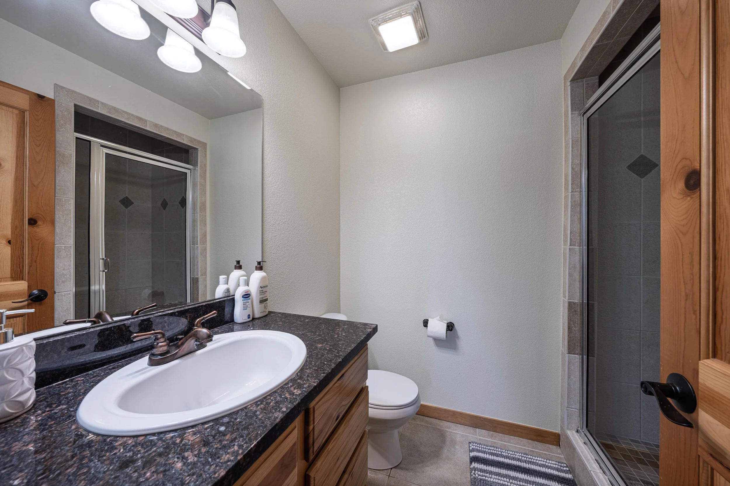 Guest Suite Bath 2