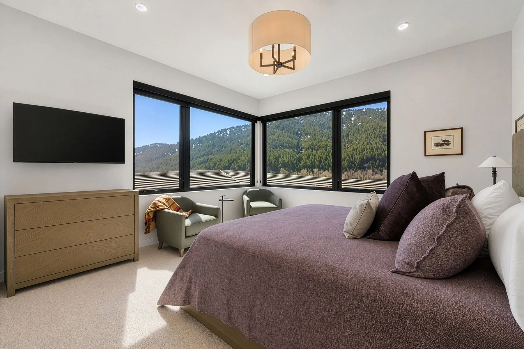 Guest Bedroom, Upstairs