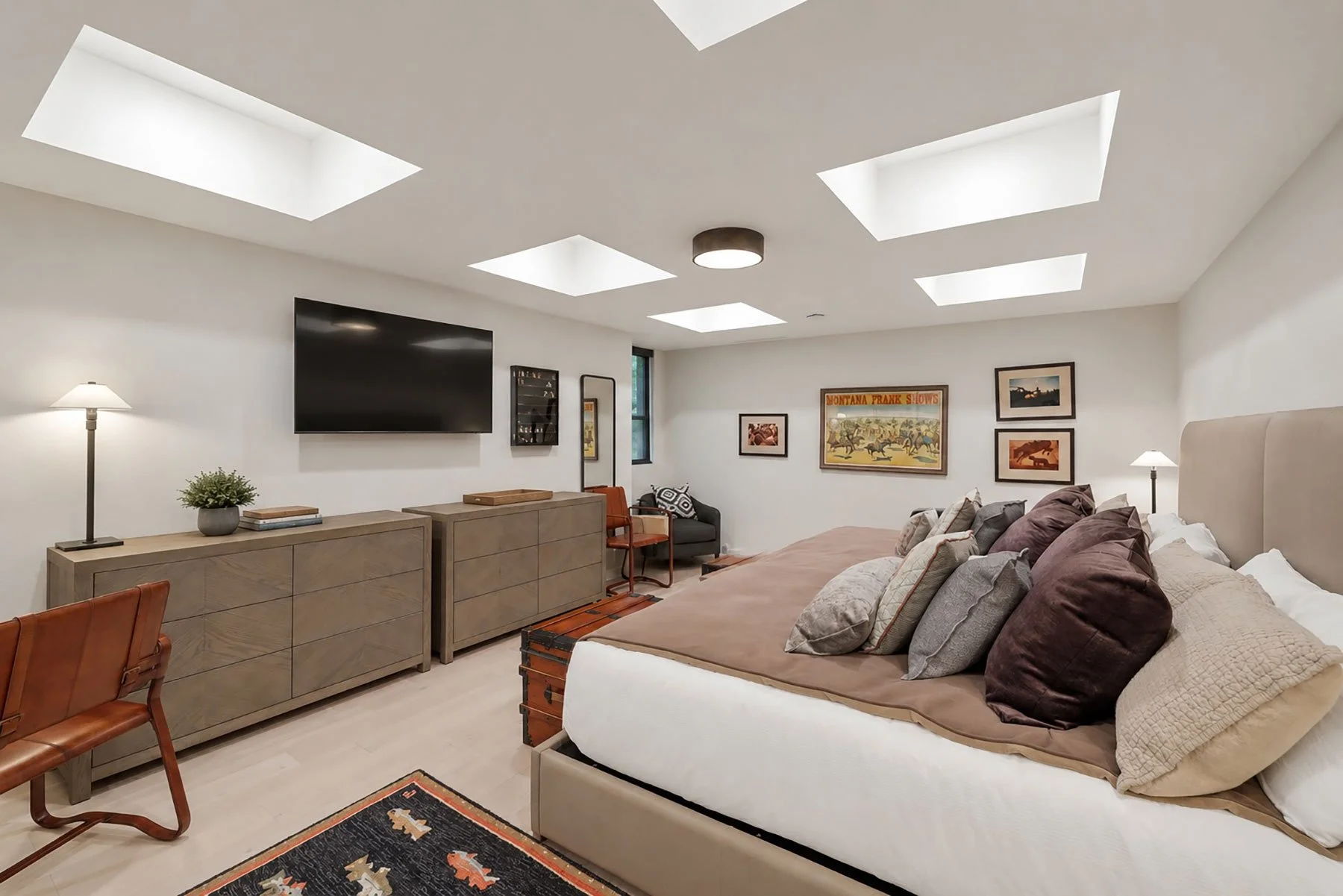 Guest-Bedroom-Downstairs-2.jpg