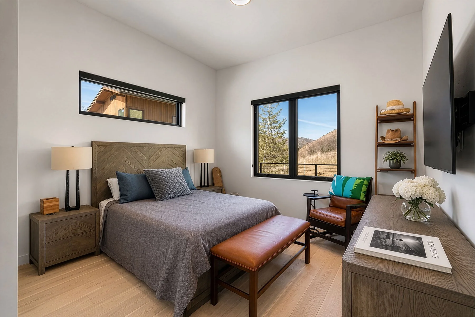 Guest-Bedroom-Main-Level.jpg