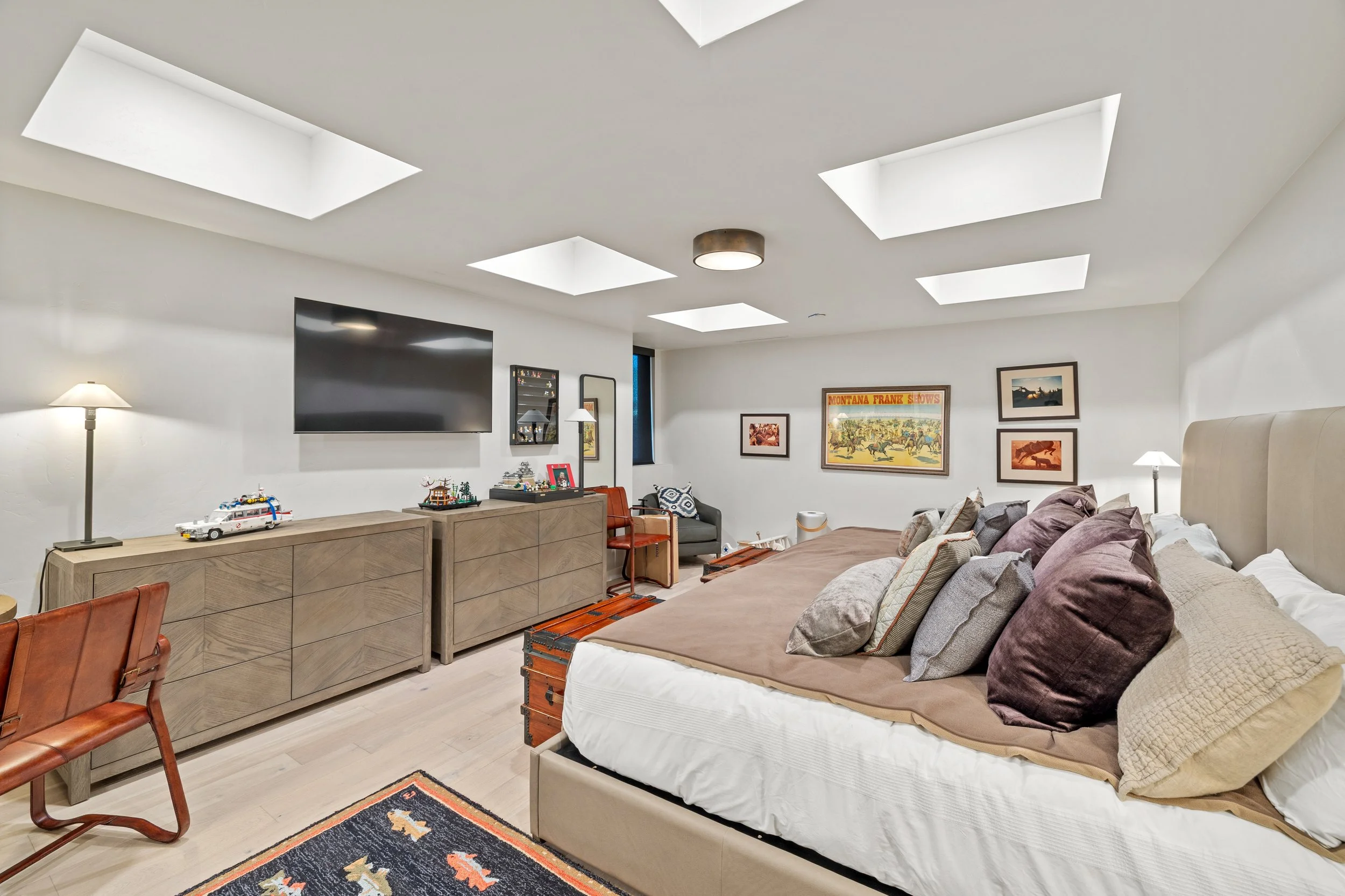 Guest Bedroom, Downstairs