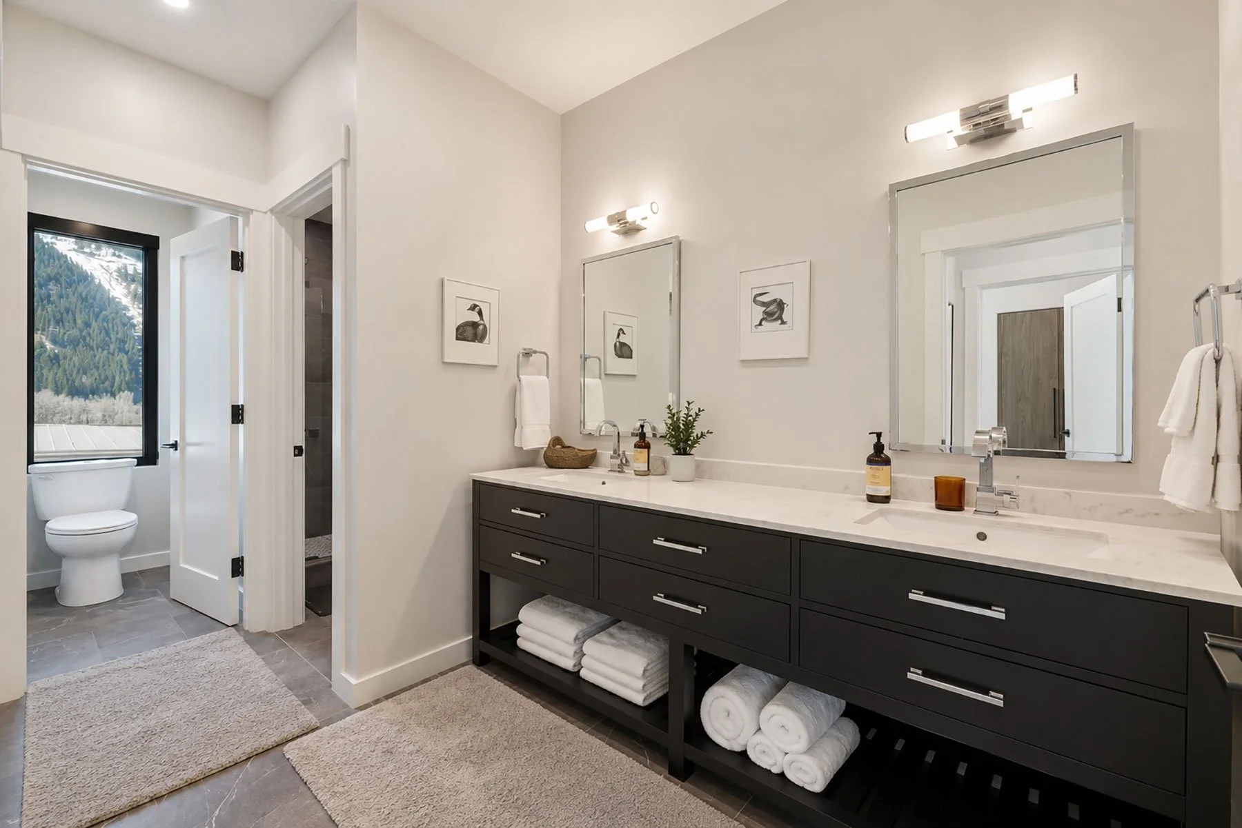 Full-Guest-Bath-Upstairs.jpg