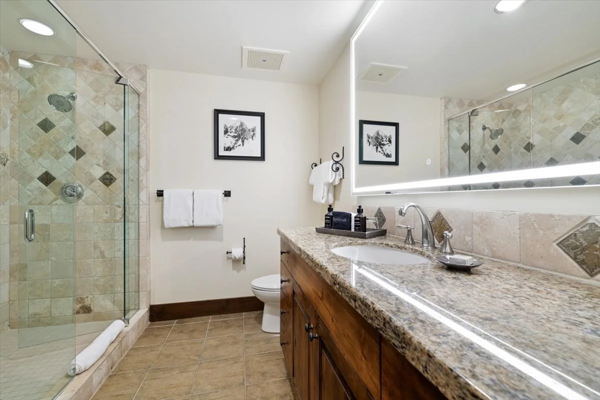 13-9 - 3385 Village Dr, TML 219-221.jpg