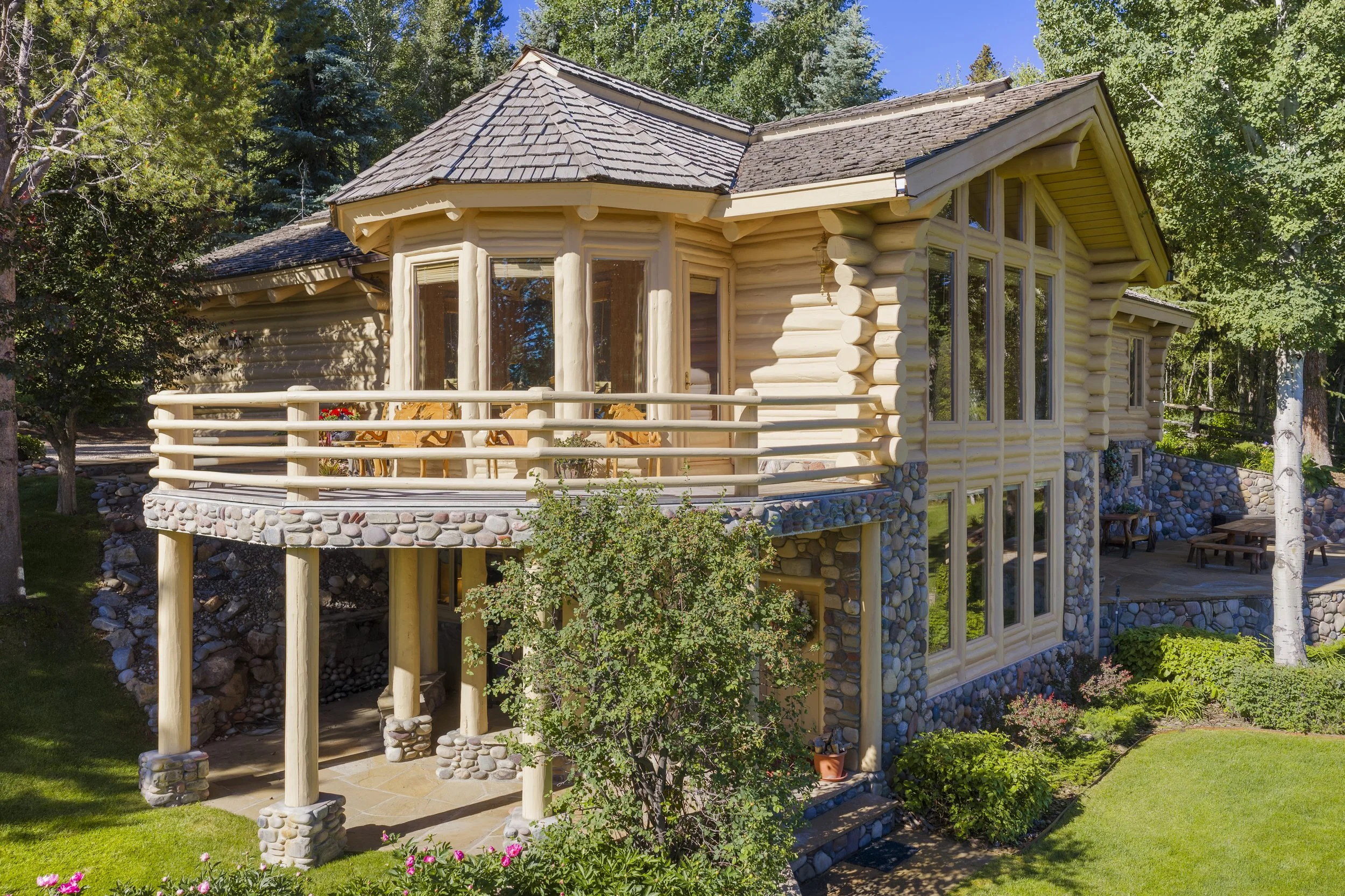 35-1095 Grand View.jpg