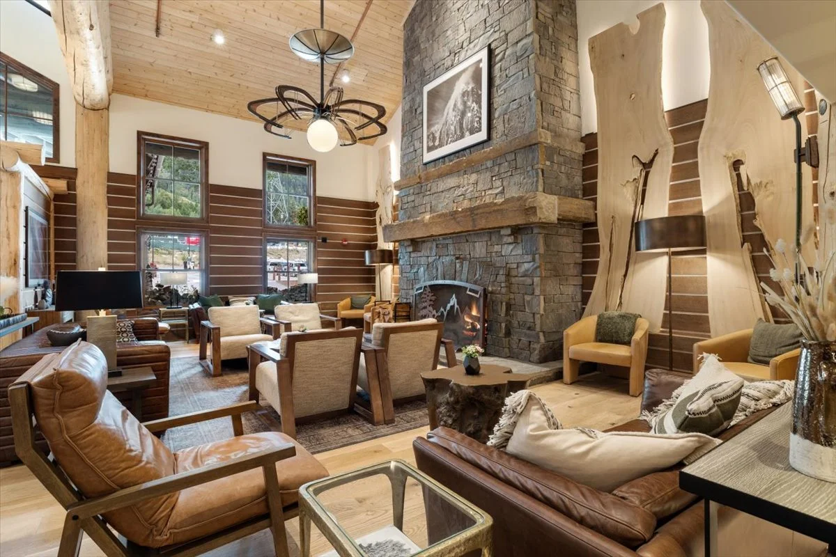 Hotel Lobby Lounge
