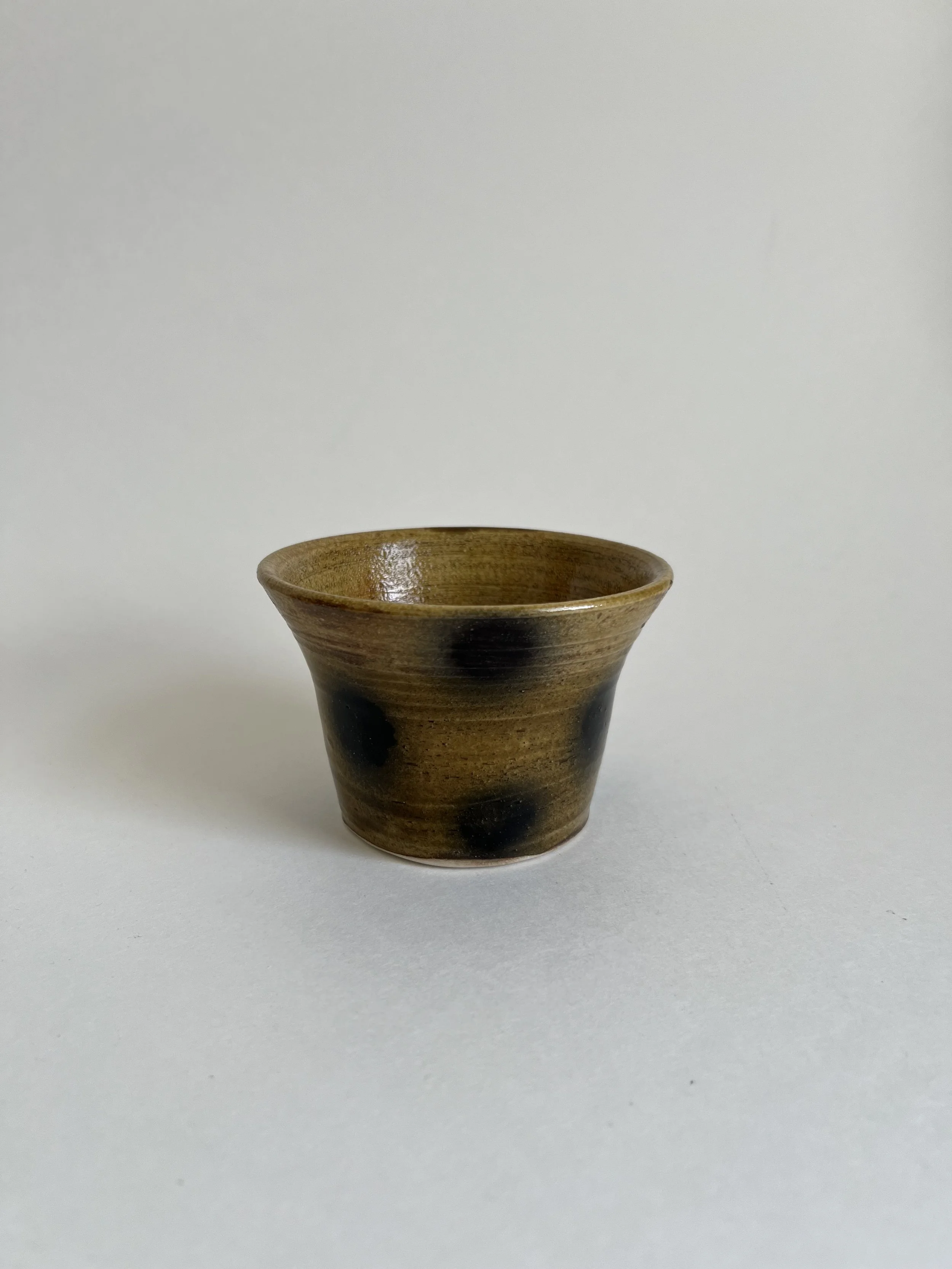 [I1] ikebana cup + bamboo plant