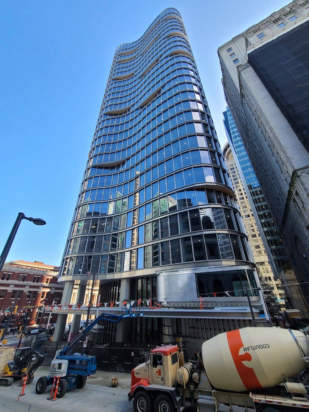 Bosa 320 granville concrete tower commercial
