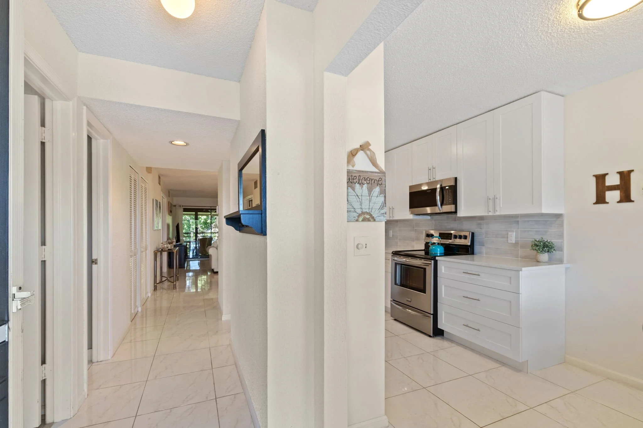 6-web-or-mls-5380-cedar-lake-dr-304.jpg