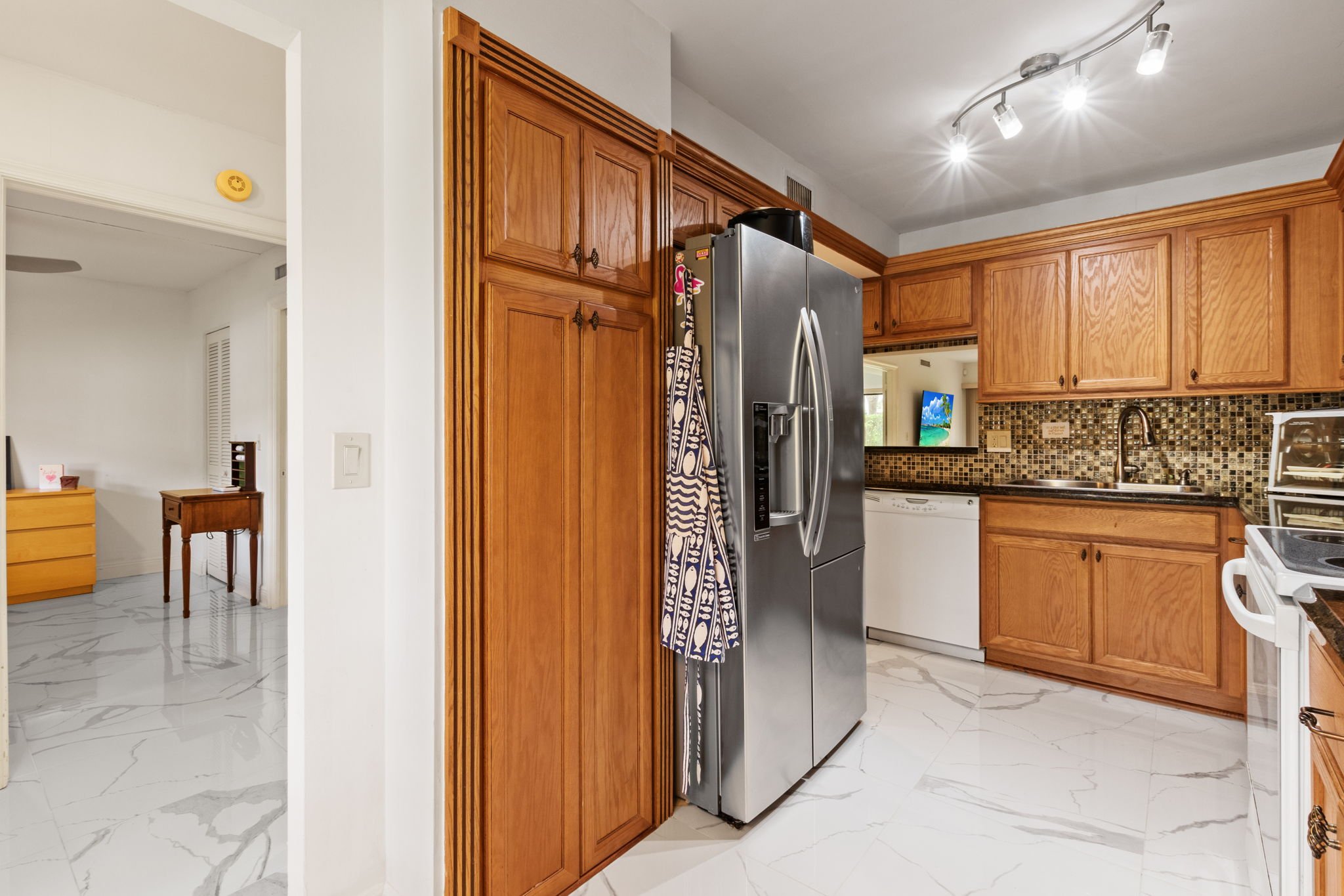 12-web-or-mls-10110-cedar-point-blvd-102.jpg