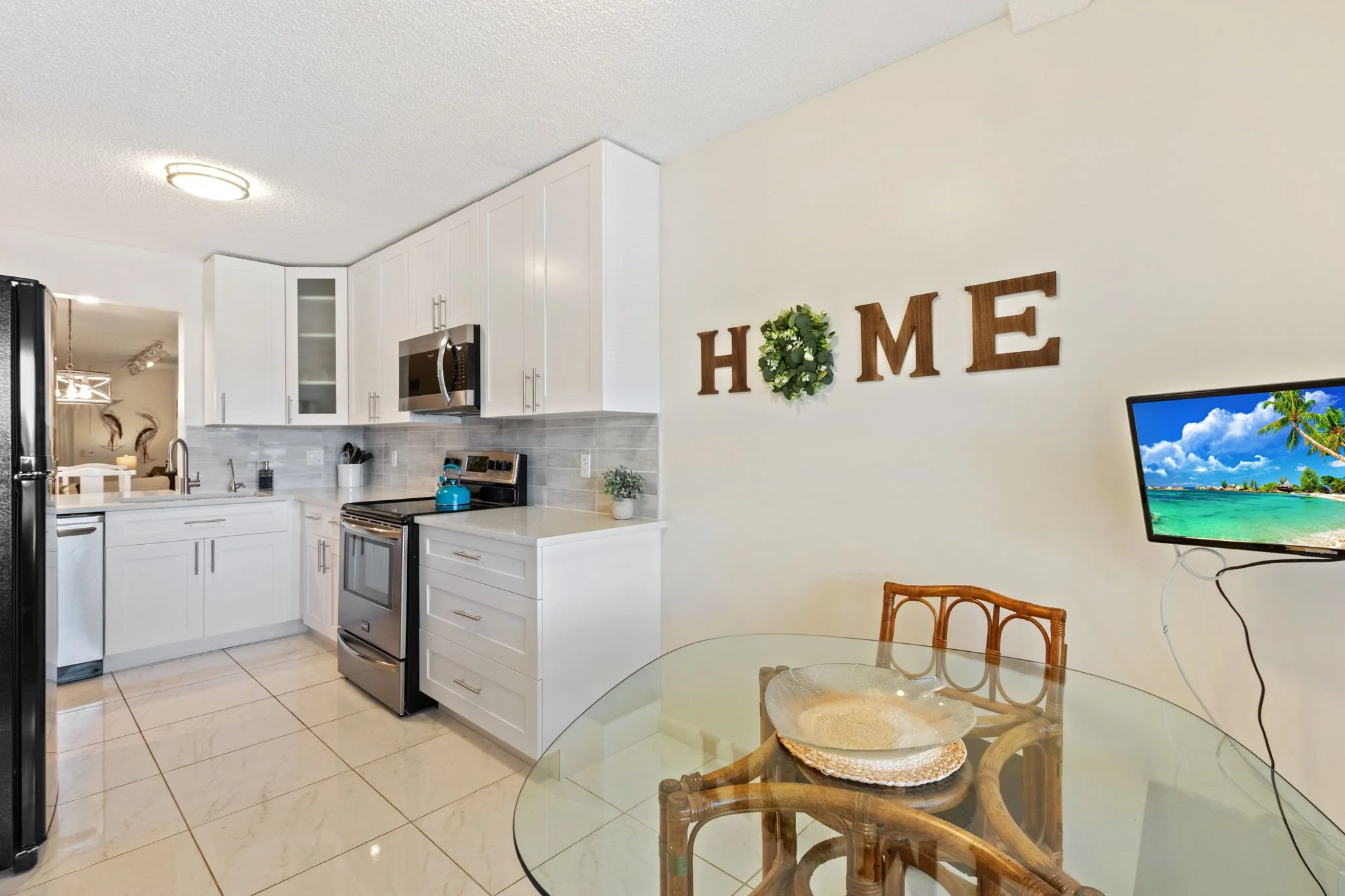 8-web-or-mls-5380-cedar-lake-dr-304.jpg