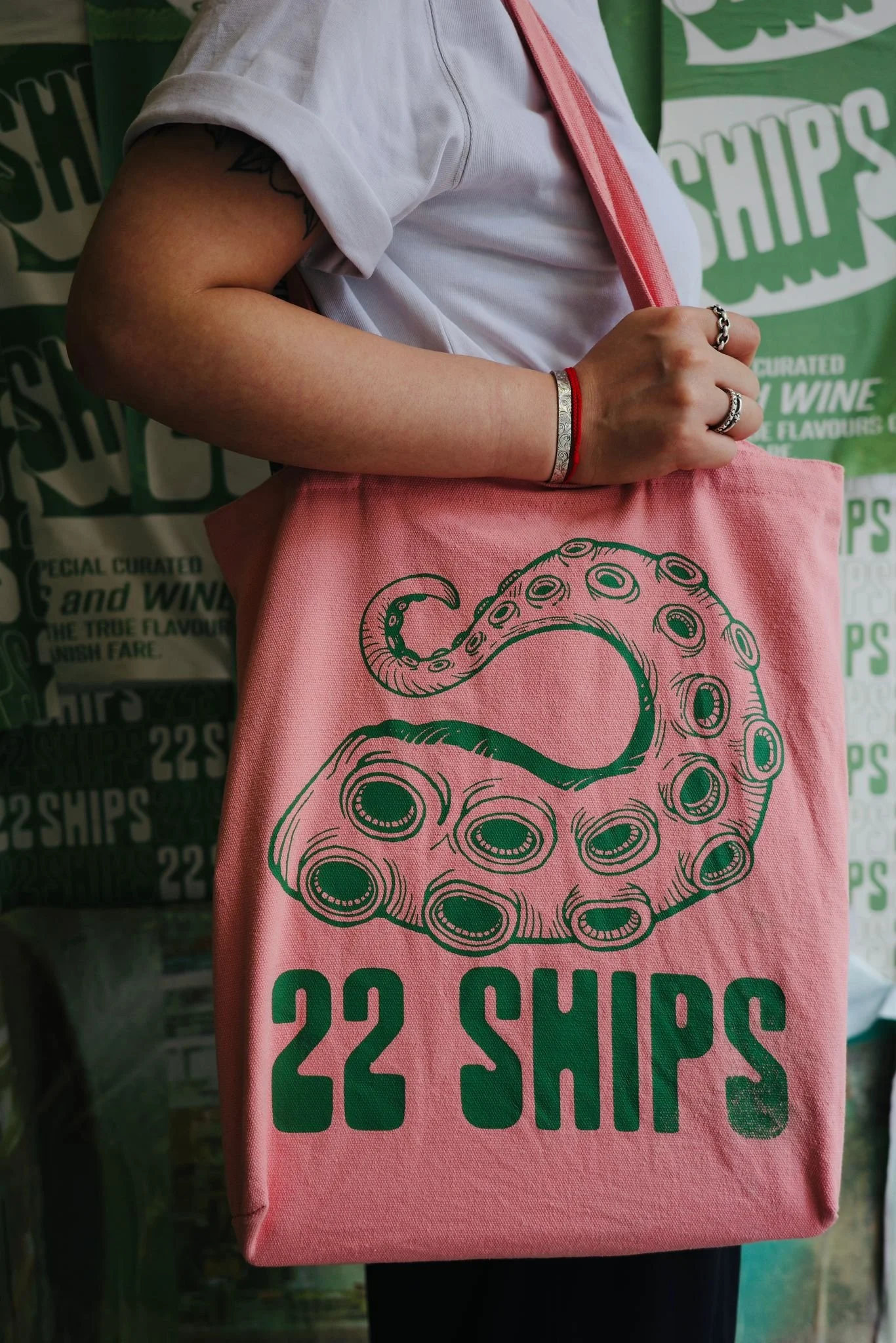 22 Ships Merchandise Pink Tote Bag 帆布袋.jpeg